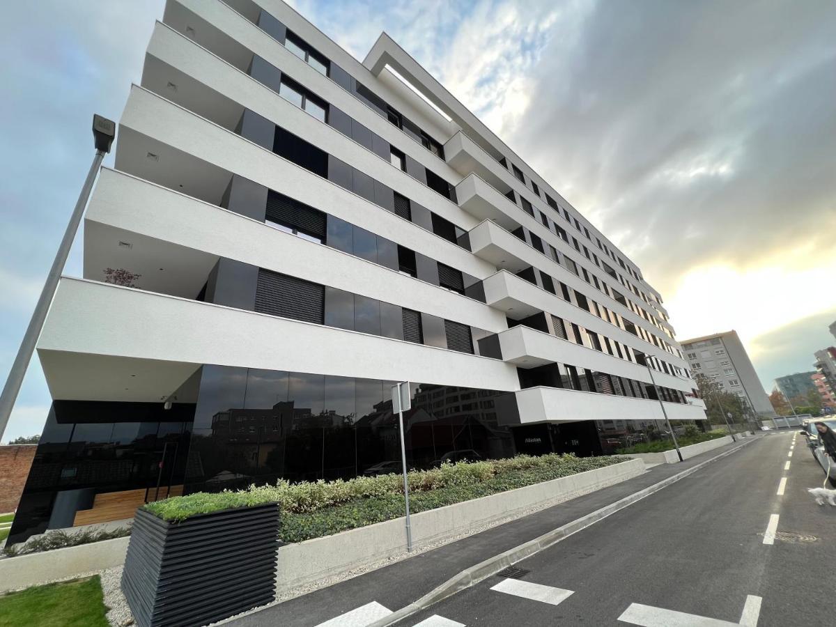 Luxury Haven In Zagreb Daire Dış mekan fotoğraf